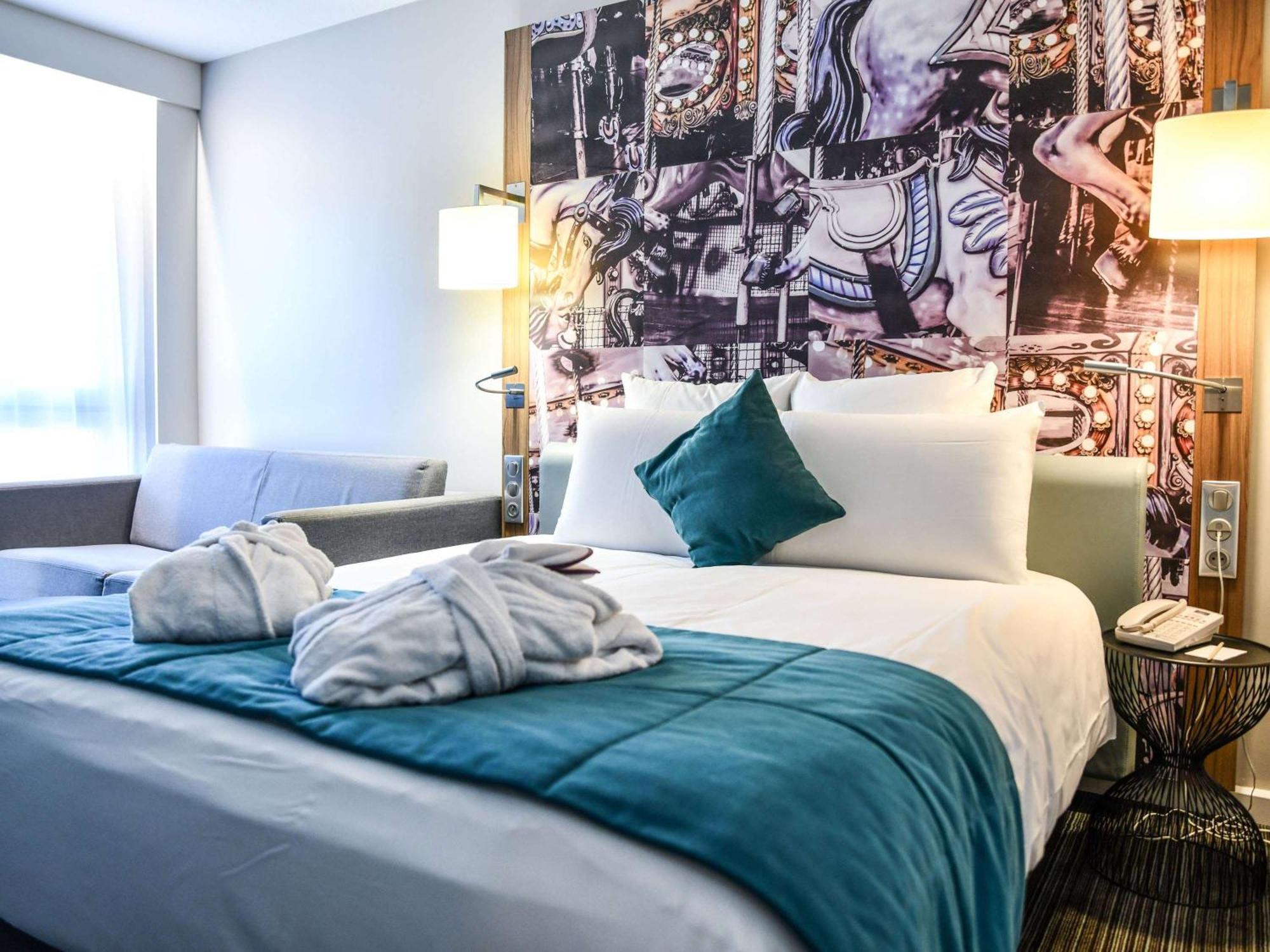 Hotel Mercure Chateau De Фонтенбло Екстериор снимка
