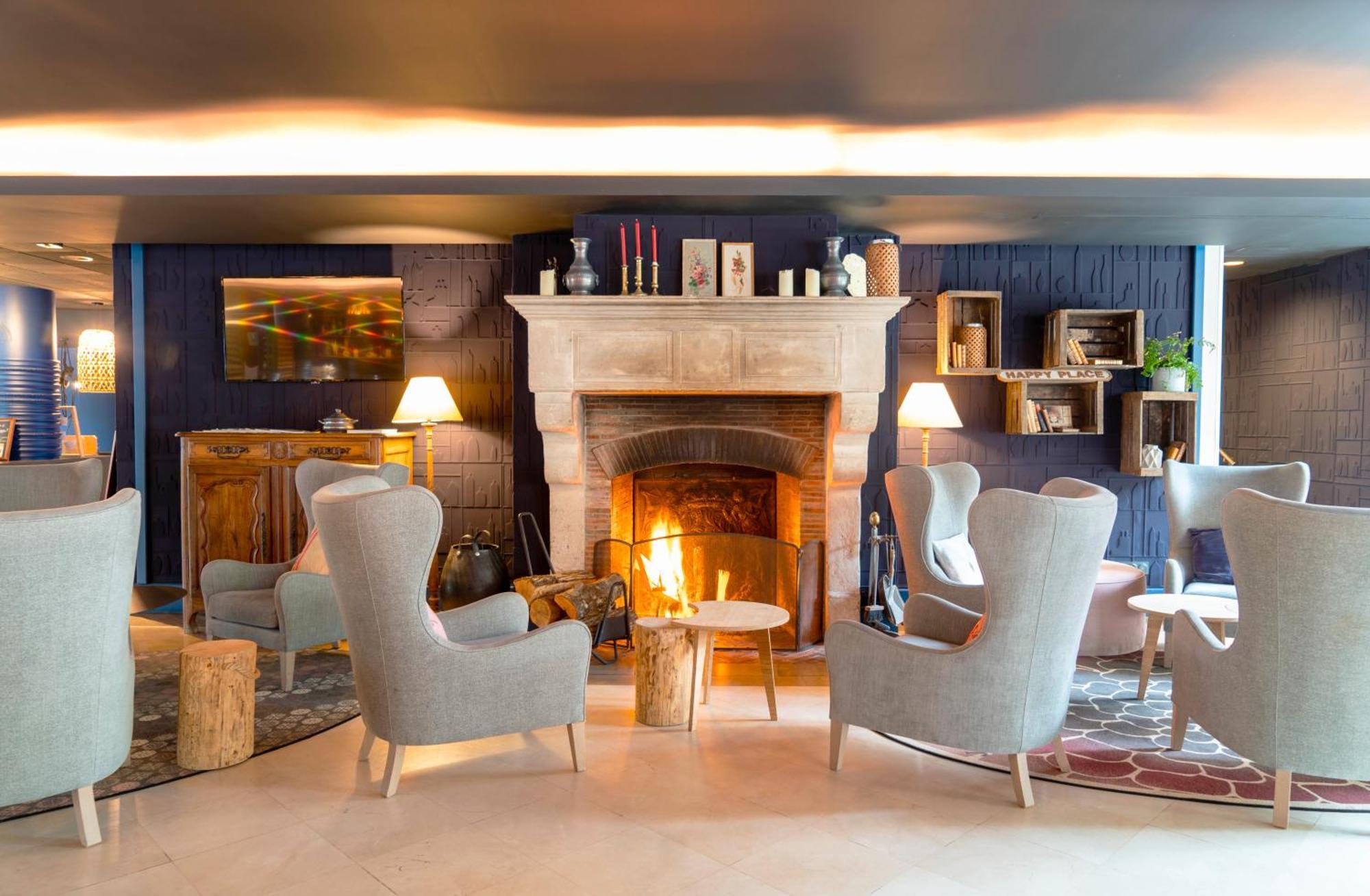 Hotel Mercure Chateau De Фонтенбло Екстериор снимка